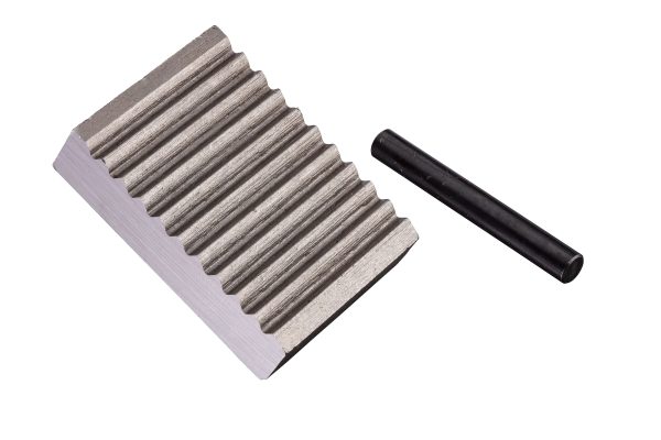 JAW, HEEL W/PIN 24 WRENCH