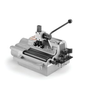 Machine de préparation et de coupe 122