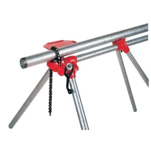 Chain vise on tripod